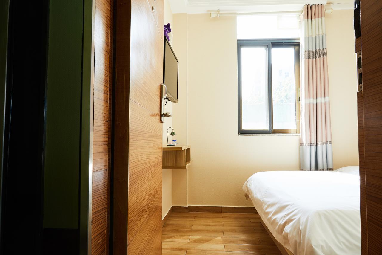 Starry Hotel Canton Extérieur photo